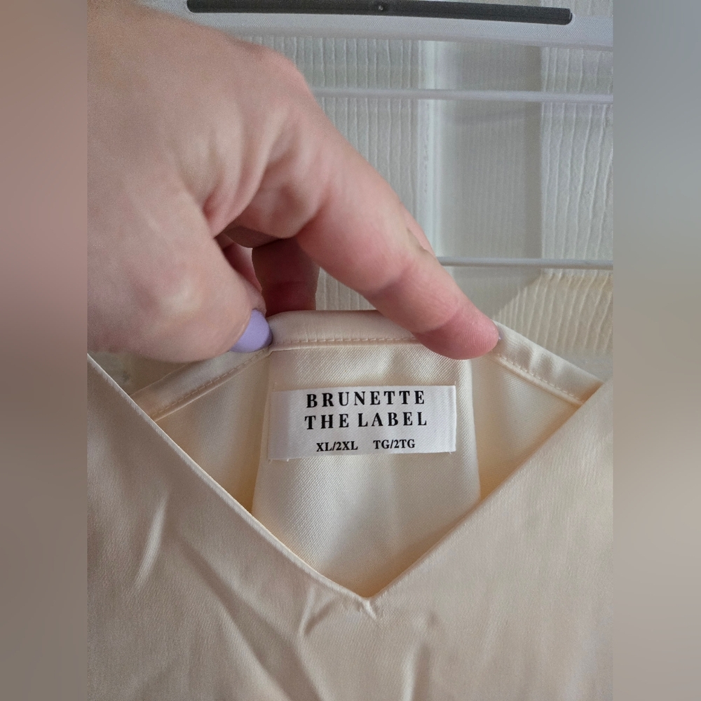 Brunette the Label Satin Dress in Creme , size XL - Picture 4 of 5